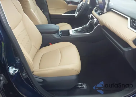 2025 Toyota Rav4 Xle Premium z USA, uszkodzony, nr VIN 2T3A1RFV7SW514631